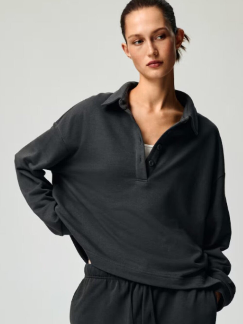 H&M SWEATSHIRT WITH COLLAR IN DARK GREY SIZE MEDIUM